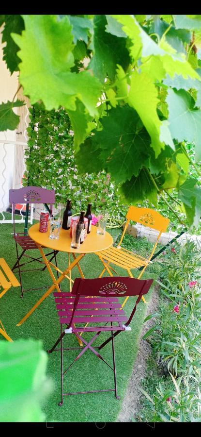 Appartement LE JAD Joli F2 proche Gare, Arènes avec terrasse privée à Nîmes Extérieur photo