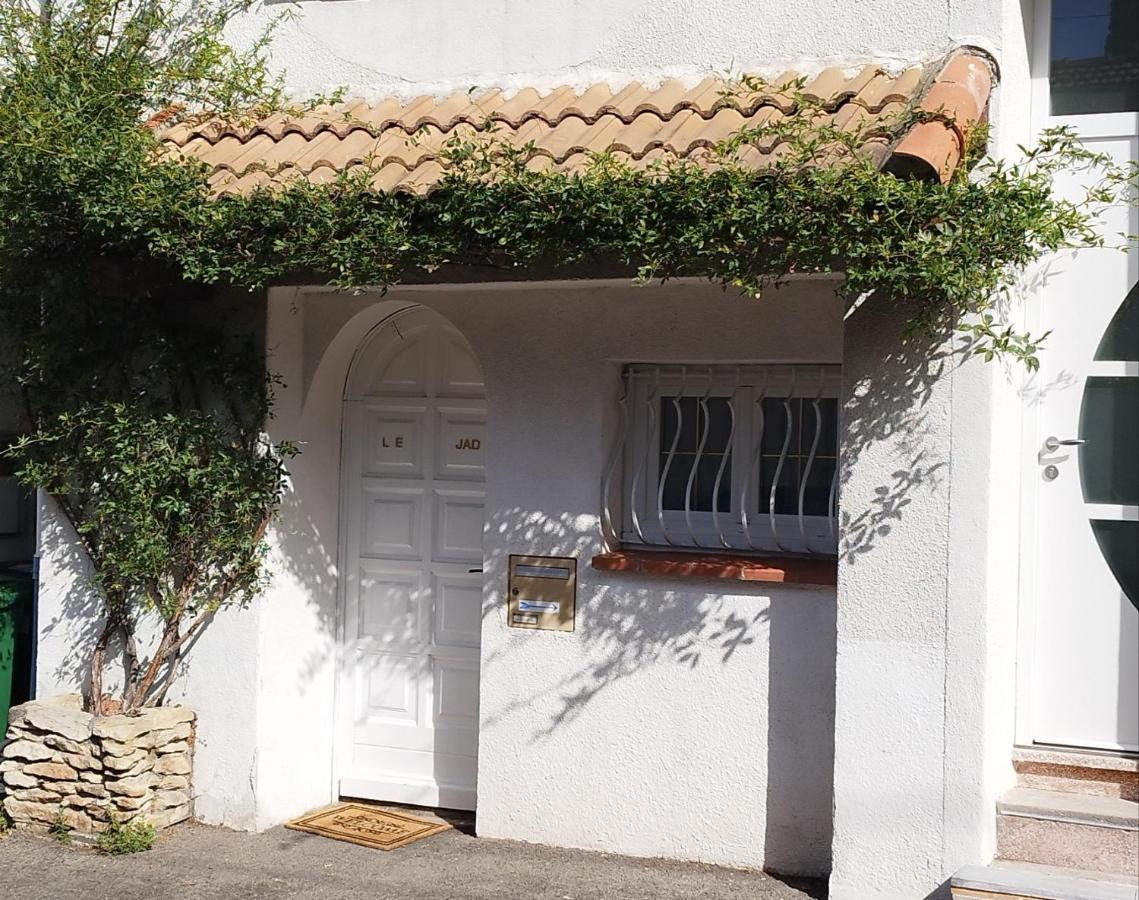 Appartement LE JAD Joli F2 proche Gare, Arènes avec terrasse privée à Nîmes Extérieur photo